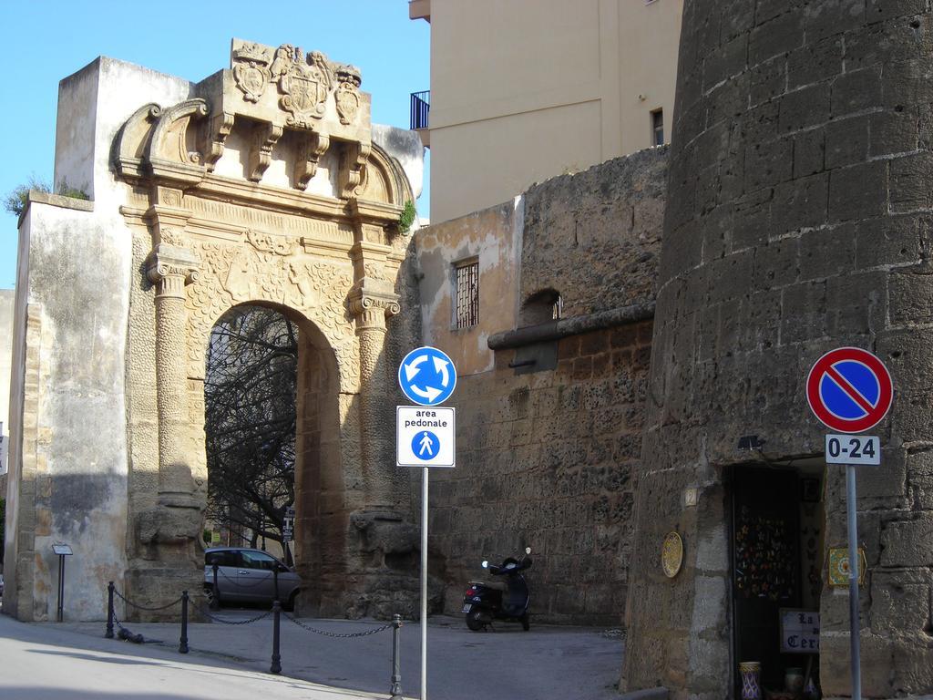 Case Porta San Salvatore Sciacca Luaran gambar
